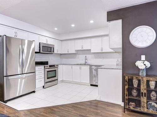 142 Widdicombe Hill Boulevard, Toronto, ON - Indoor Photo Showing Kitchen With Upgraded Kitchen