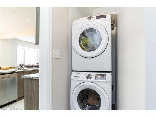313 Freure Drive, Cambridge, ON - Indoor Photo Showing Laundry Room