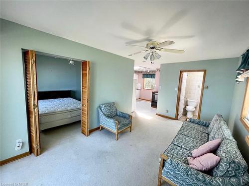 264 Robins Point Road, Tay, ON - Indoor Photo Showing Bedroom