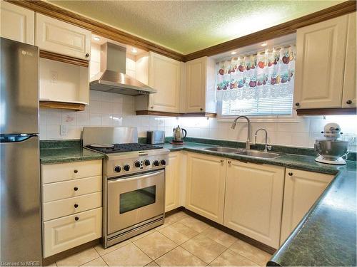 78 Misty Street, Kitchener, ON - Indoor Photo Showing Kitchen With Double Sink