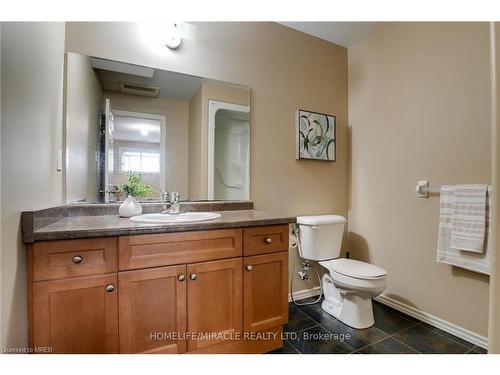 551 Grey Street, Brantford, ON - Indoor Photo Showing Bathroom
