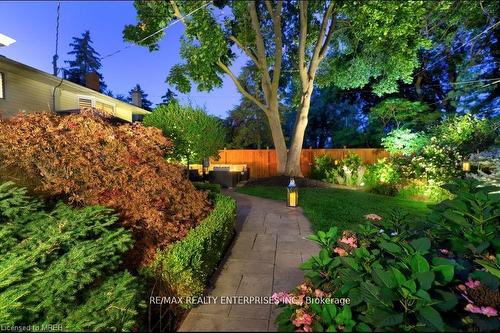 5138 Cherryhill Crescent, Burlington, ON - Outdoor