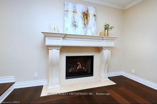 5138 Cherryhill Crescent, Burlington, ON - Indoor With Fireplace