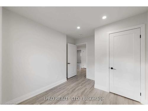 2-5 Maplewood Avenue, Hamilton, ON - Indoor Photo Showing Other Room