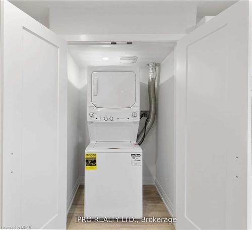 2-5 Maplewood Avenue, Hamilton, ON - Indoor Photo Showing Laundry Room