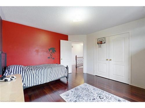 4276 Vivaldi Road, Burlington, ON - Indoor Photo Showing Bedroom