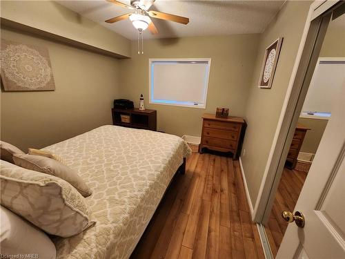 305 Mariners Way, Collingwood, ON - Indoor Photo Showing Bedroom