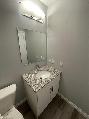 804-60 Charles Street W, Kitchener, ON - Indoor Photo Showing Bathroom