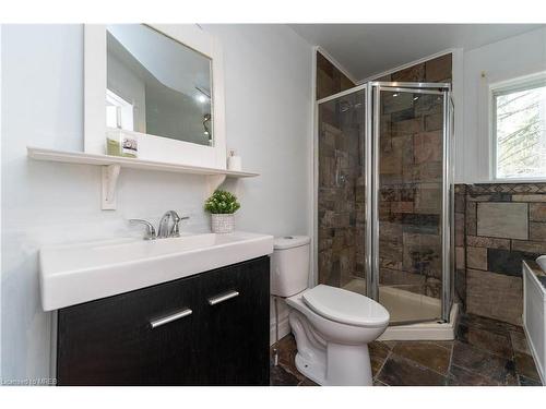 1101 Corner Avenue, Innisfil, ON - Indoor Photo Showing Bathroom