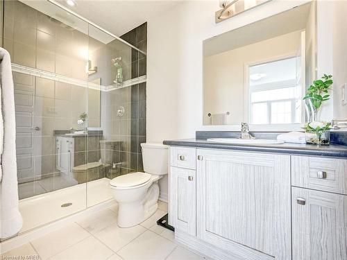 224 Thomas Slee Drive, Kitchener, ON - Indoor Photo Showing Bathroom