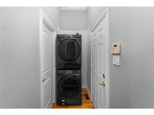 42 Boticelli Way, Vaughan, ON - Indoor Photo Showing Laundry Room
