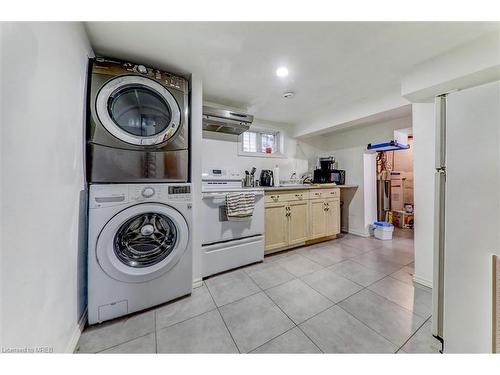 114 Royal Avenue, Hamilton, ON - Indoor Photo Showing Laundry Room