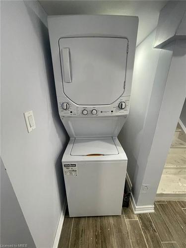 251 Skinner Road Road, Hamilton, ON - Indoor Photo Showing Laundry Room
