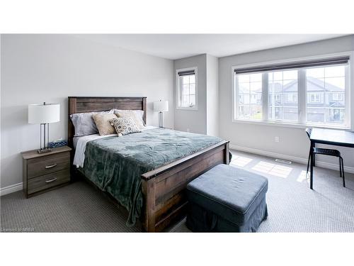 146 Juneberry Road, Thorold, ON - Indoor Photo Showing Bedroom