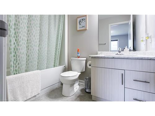 146 Juneberry Road, Thorold, ON - Indoor Photo Showing Bathroom