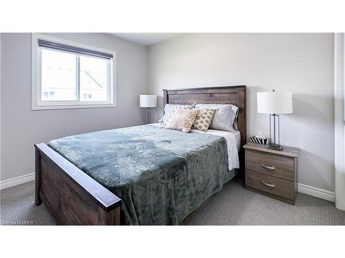 146 Juneberry Road, Thorold, ON - Indoor Photo Showing Bedroom