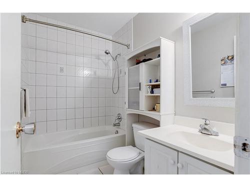 136-2315 Bromsgrove Road, Mississauga, ON - Indoor Photo Showing Bathroom