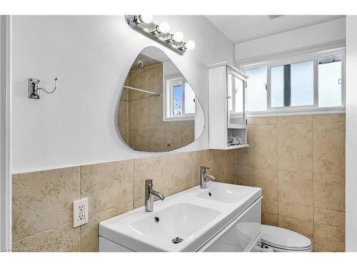 366 Marf Avenue, Mississauga, ON - Indoor Photo Showing Bathroom