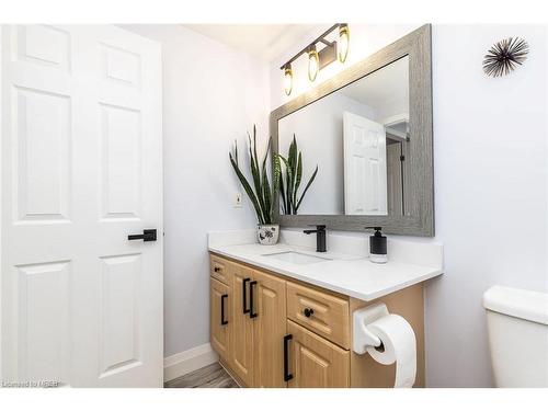 24 Mountain Laurel Crescent, Kitchener, ON - Indoor Photo Showing Bathroom