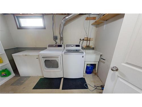 82 Moore Avenue, Aylmer, ON - Indoor Photo Showing Laundry Room