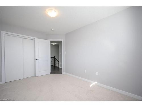 80 Pagebrook Crescent, Hamilton, ON - Indoor Photo Showing Other Room