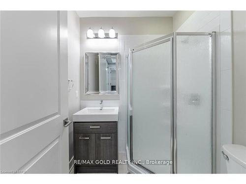 806-150 Main Street W, Hamilton, ON - Indoor Photo Showing Bathroom