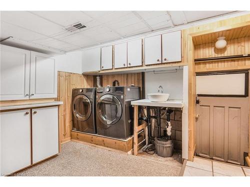 3569 Old Montreal Road, Cumberland, ON - Indoor Photo Showing Laundry Room