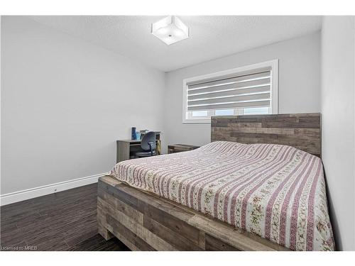 2399 Daisy Bend, London, ON - Indoor Photo Showing Bedroom