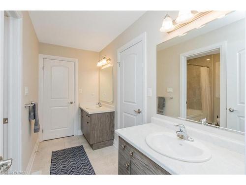 150 Blair Creek Drive Drive, Kitchener, ON - Indoor Photo Showing Bathroom