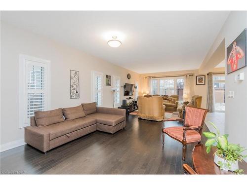 150 Blair Creek Drive Drive, Kitchener, ON - Indoor Photo Showing Living Room