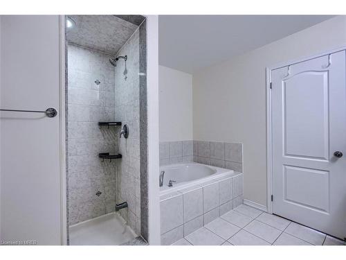45 Burgess Crescent, Brantford, ON - Indoor Photo Showing Bathroom