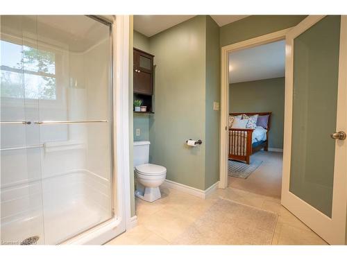 8 Shawnee Trail, Chatham, ON - Indoor Photo Showing Bathroom