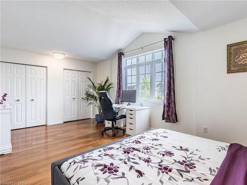 296 Dearborn Boulevard, Waterloo, ON - Indoor Photo Showing Bedroom