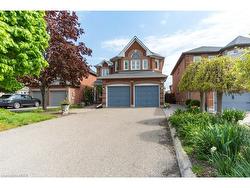 6078 Winterview Court  Mississauga, ON L5N 7B2