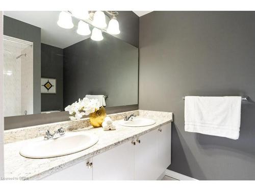 6078 Winterview Court, Mississauga, ON - Indoor Photo Showing Bathroom