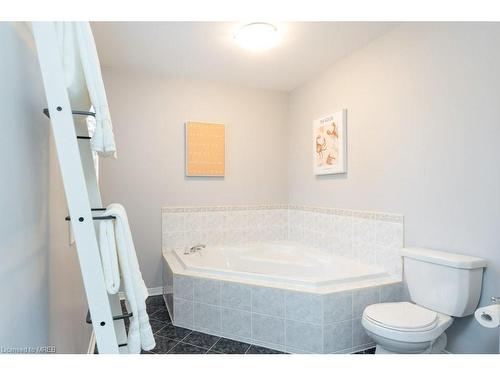 6078 Winterview Court, Mississauga, ON - Indoor Photo Showing Bathroom