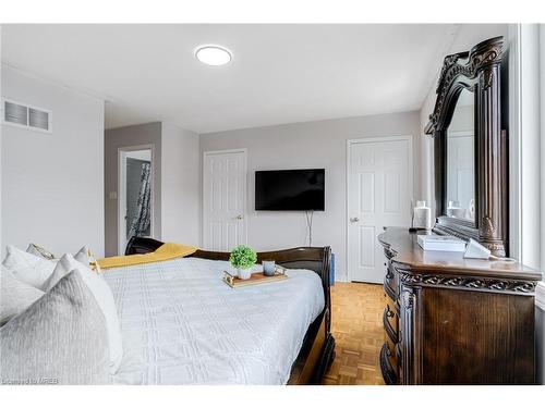 276 Morningmist Street, Brampton, ON - Indoor Photo Showing Bedroom