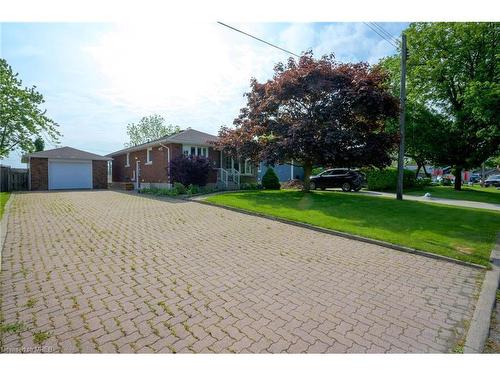 16 Greenhill Drive, Thorold, ON - Outdoor