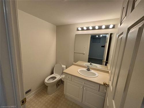 5-519 Riverside Drive, London, ON - Indoor Photo Showing Bathroom