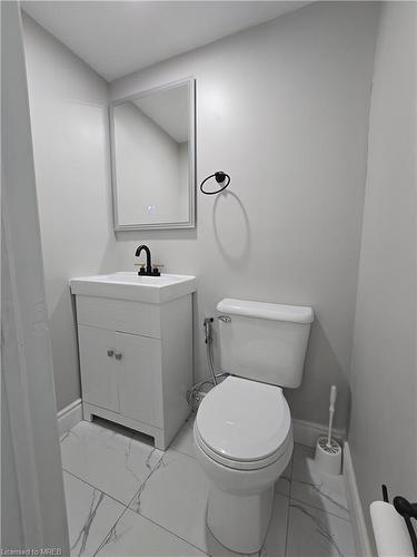 1-157 A Weber Street N, Waterloo, ON - Indoor Photo Showing Bathroom