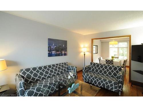 156 Bexhill Close, London, ON - Indoor Photo Showing Other Room