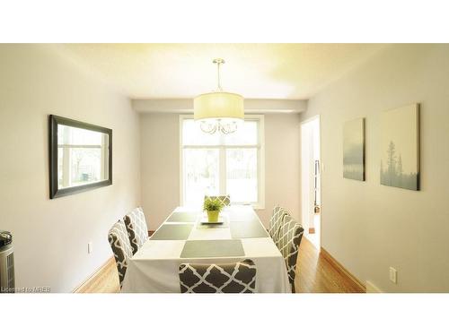 156 Bexhill Close, London, ON - Indoor Photo Showing Dining Room