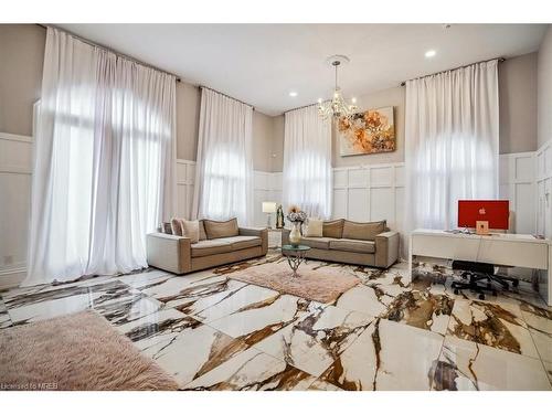 1530 Concession 1 Road, Niagara-On-The-Lake, ON - Indoor Photo Showing Living Room