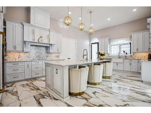 1530 Concession 1 Road, Niagara-On-The-Lake, ON - Indoor Photo Showing Kitchen With Upgraded Kitchen