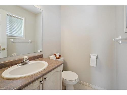 22 Farmstead Crescent, Barrie, ON - Indoor Photo Showing Bathroom