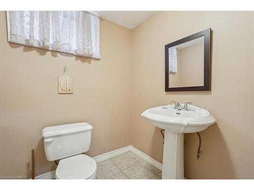 22 Farmstead Crescent, Barrie, ON - Indoor Photo Showing Bathroom