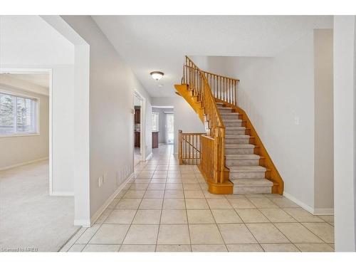 22 Farmstead Crescent, Barrie, ON - Indoor Photo Showing Other Room