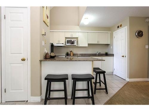 909-796468 Grey 19 Road, The Blue Mountains, ON - Indoor Photo Showing Kitchen