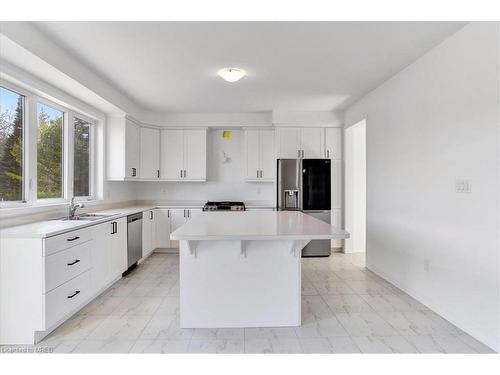 24 Chambery Street, Bracebridge, ON - Indoor Photo Showing Kitchen