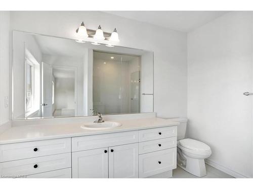 24 Chambery Street, Bracebridge, ON - Indoor Photo Showing Bathroom